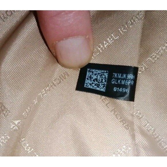 Michael Kors Jet Set Large Tote Saffiano Leather-– Vanilla/Acorn - Picture 11 of 12